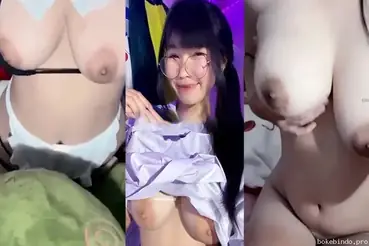 Bocil SMP Toket Gede Kacamata Dientot