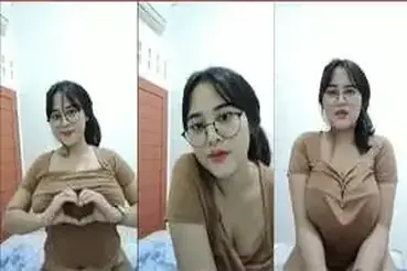 Bokep Live Remes Tobrut Acha Dari Luar Baju Sampe Basah