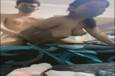 Cewek Ica Kane Isap Batang Pria Sampai Crot