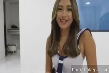 Cewek SMA Cantik Ternyata Juga Cewek Panggilan