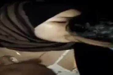 Jilbab Ketangkap Basah Main di Semak Semak 1
