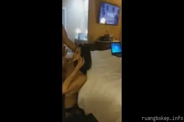 Lagi selingkuh sama rekan kerja eh suami nelpon