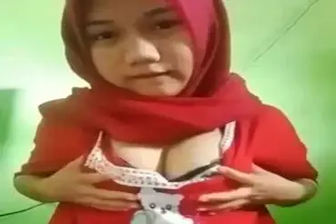 Ukhti Hijab Merah Colmek Main Jari Becek 2026